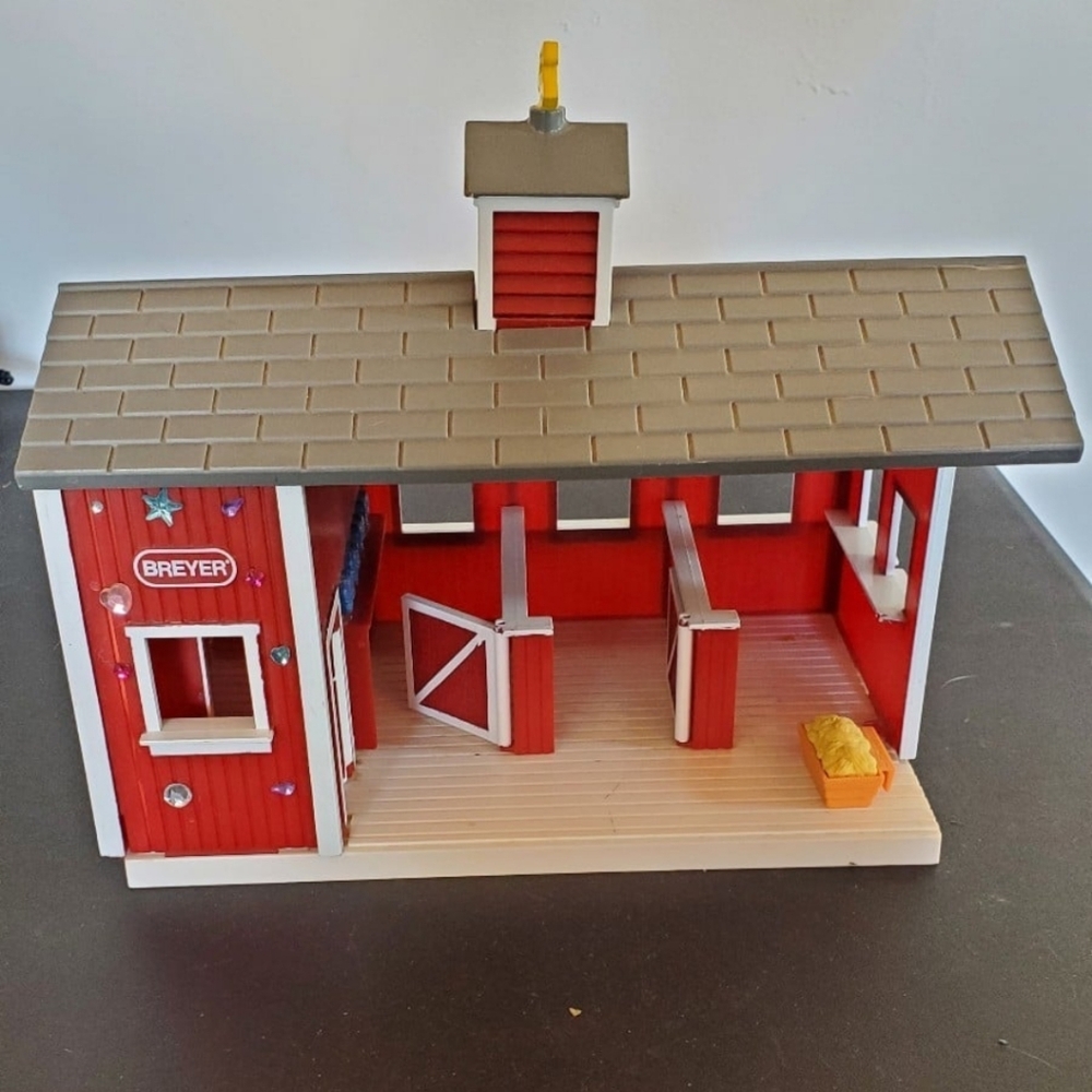 Breyer Barn